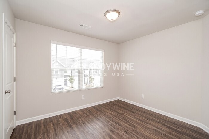 Building Photo - 213 Crestview Wy