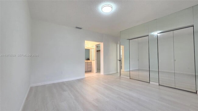 Building Photo - 3041 NW 16th St