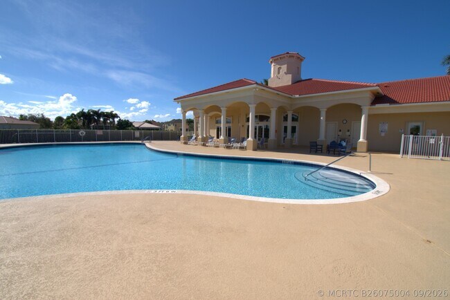 Building Photo - 6020 Spring Lake Terrace