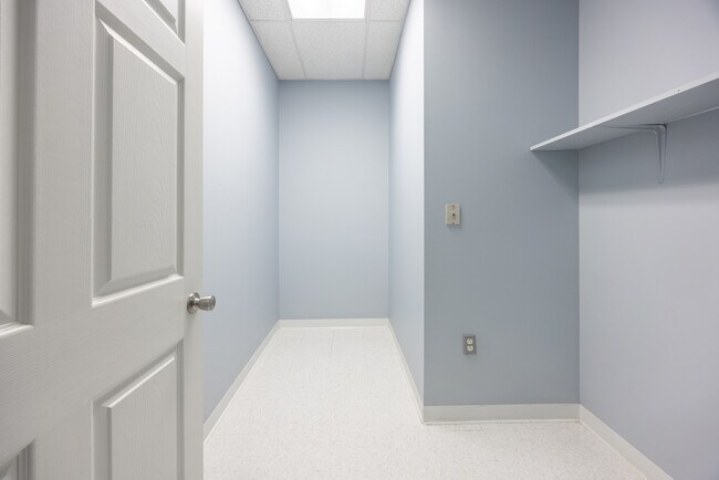 Building Photo - 305 Grady Rd