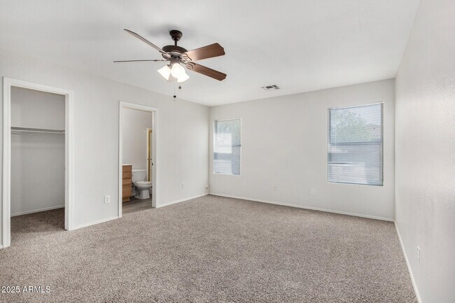Building Photo - 4803 N 92nd Ln