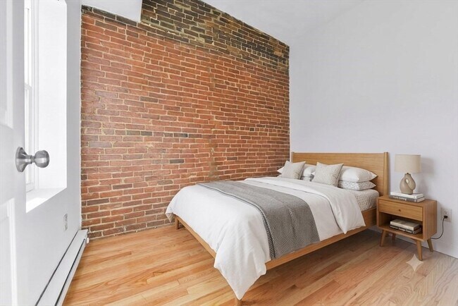 Building Photo - 159 Dorchester St