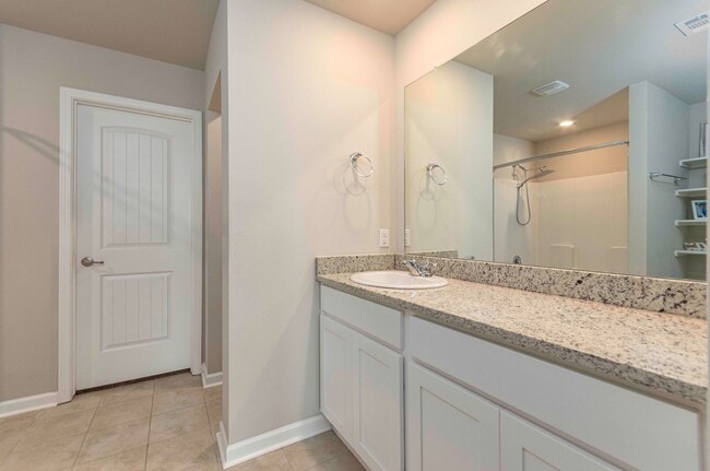 Building Photo - 4 bedroom home for rent in Youngsville