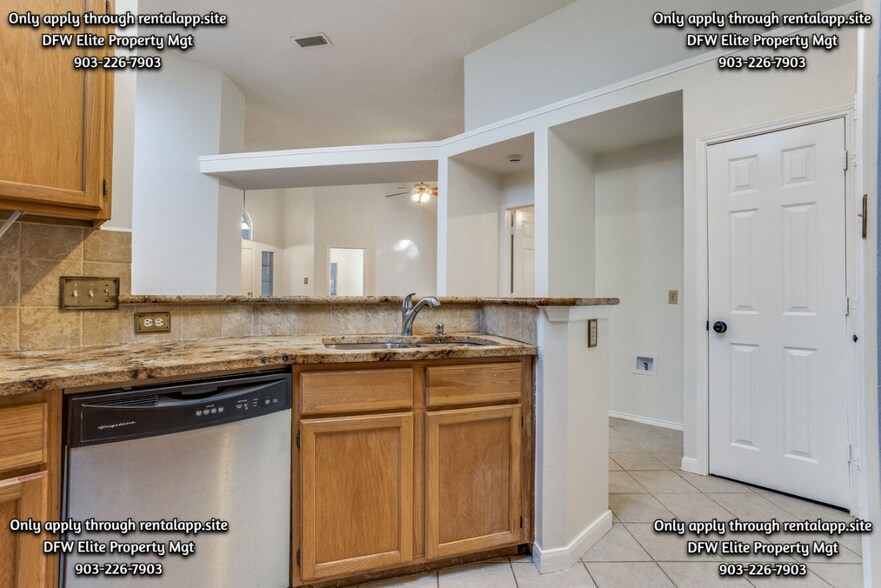 Building Photo - 6826 Conestoga Dr