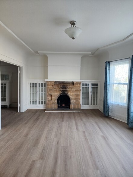 Building Photo - 521 18th Ave