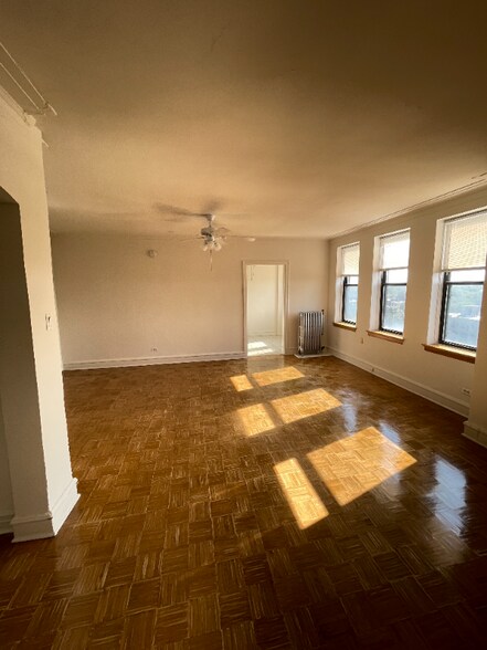 Building Photo - 1263 W Pratt Blvd