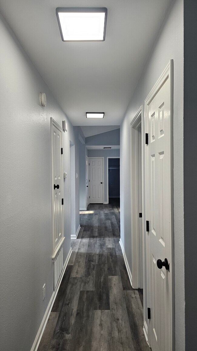 Building Photo - 263 Mooring Cir