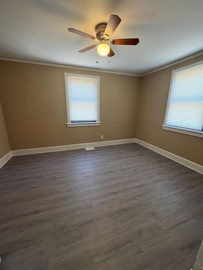 Building Photo - 3 Bedroom 2 Bath Home Near Augusta Road !!! Freshly Renovated