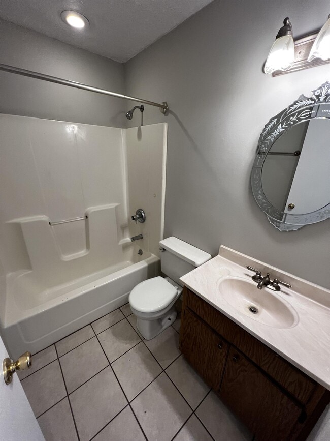 Building Photo - 9408 Pirouette Ave