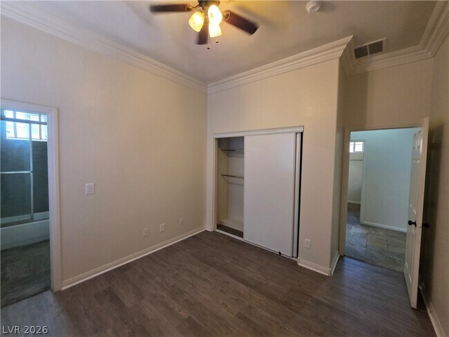 Building Photo - 9338 Wilderness Glen Ave