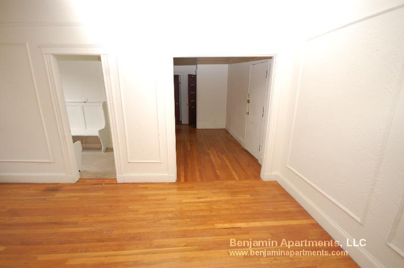 Building Photo - 66 Chiswick Rd