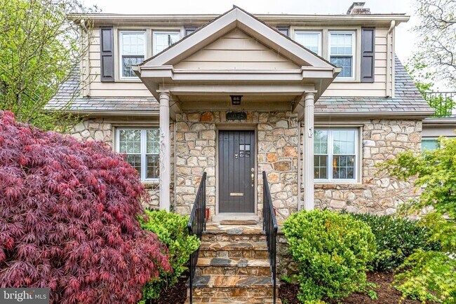 Primary Photo - 3045 Olin Dr