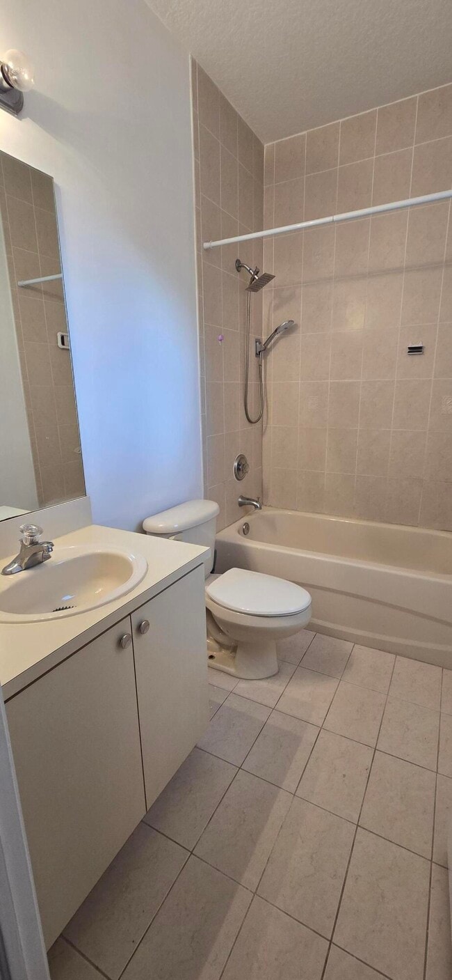 Building Photo - 4946 Leeward Ln