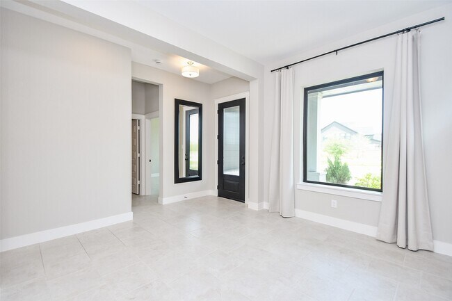 Building Photo - 15247 Parkland Canyon Dr