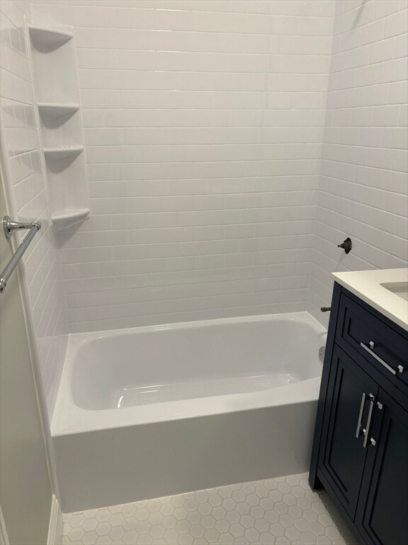 Building Photo - 63 Callender St