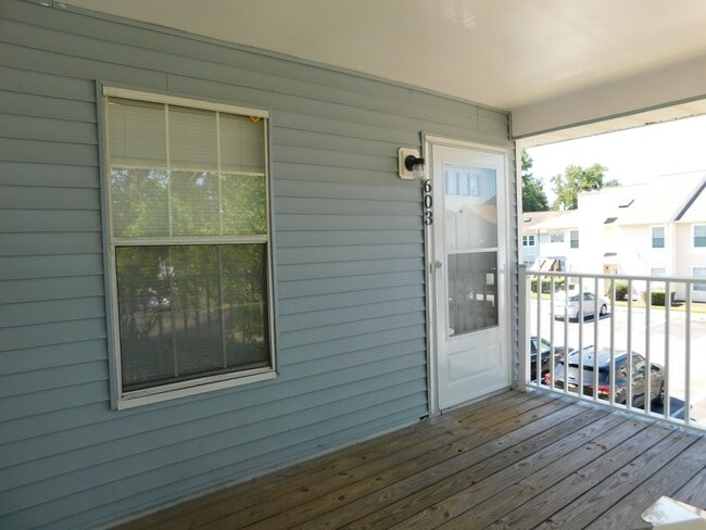 Building Photo - 603 Spirit Ct