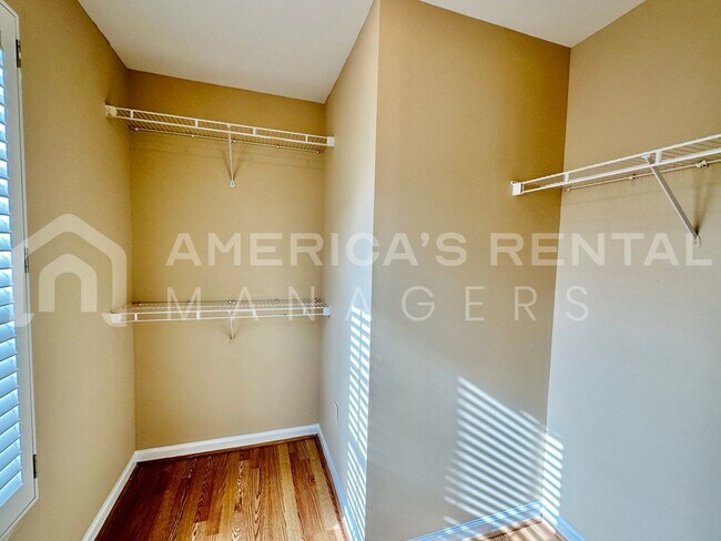Building Photo - 165 Rocky Ridge Dr