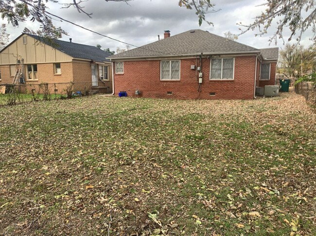 Building Photo - Updated 2 Bed/1 Bath in OKC!