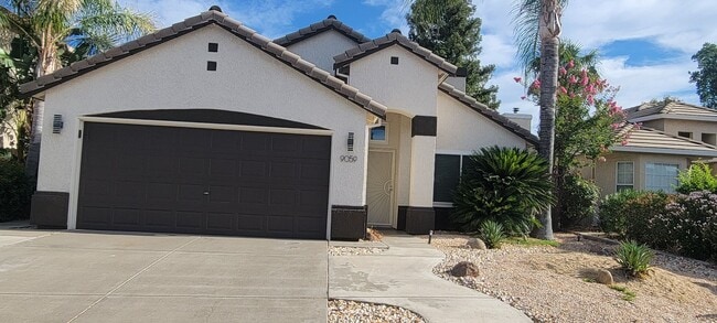 Building Photo - MOVE IN SPECIAL $500 OFF 2ND MONTH - 3 bed...