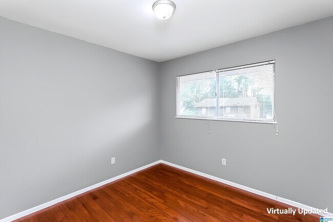 Building Photo - 1112 S Gale Dr