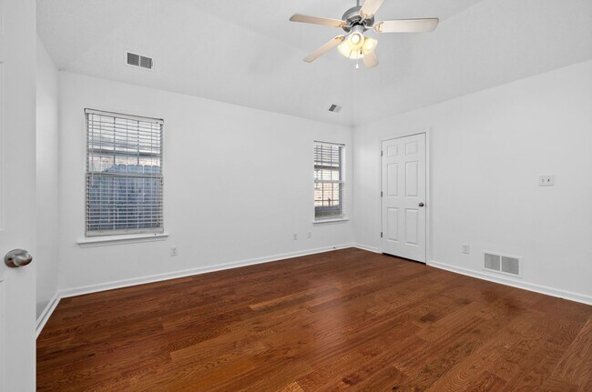 Building Photo - Updated 4bd 2 bath in Southaven