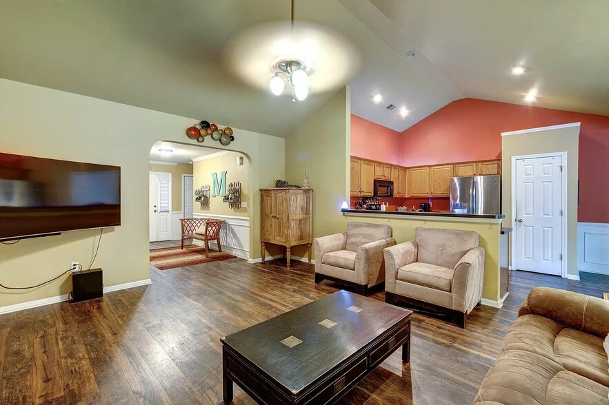 Building Photo - 1416 Water Edge Dr