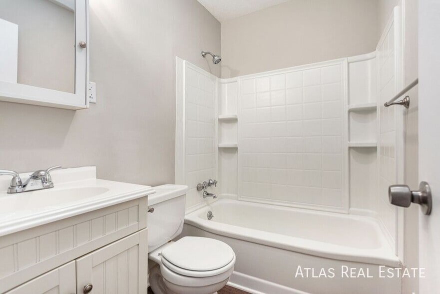 Building Photo - 5016 W 72nd St