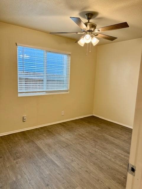 Building Photo - 1405 Summer Creek Dr