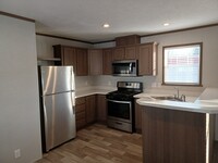 Building Photo - 211 Magnolia Pl