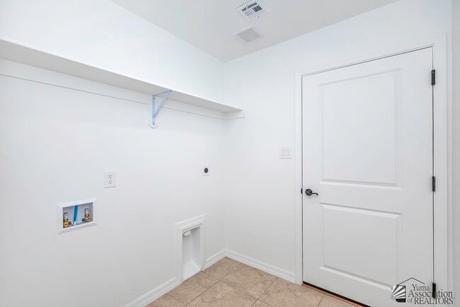 Building Photo - 13426 S Scott Ave