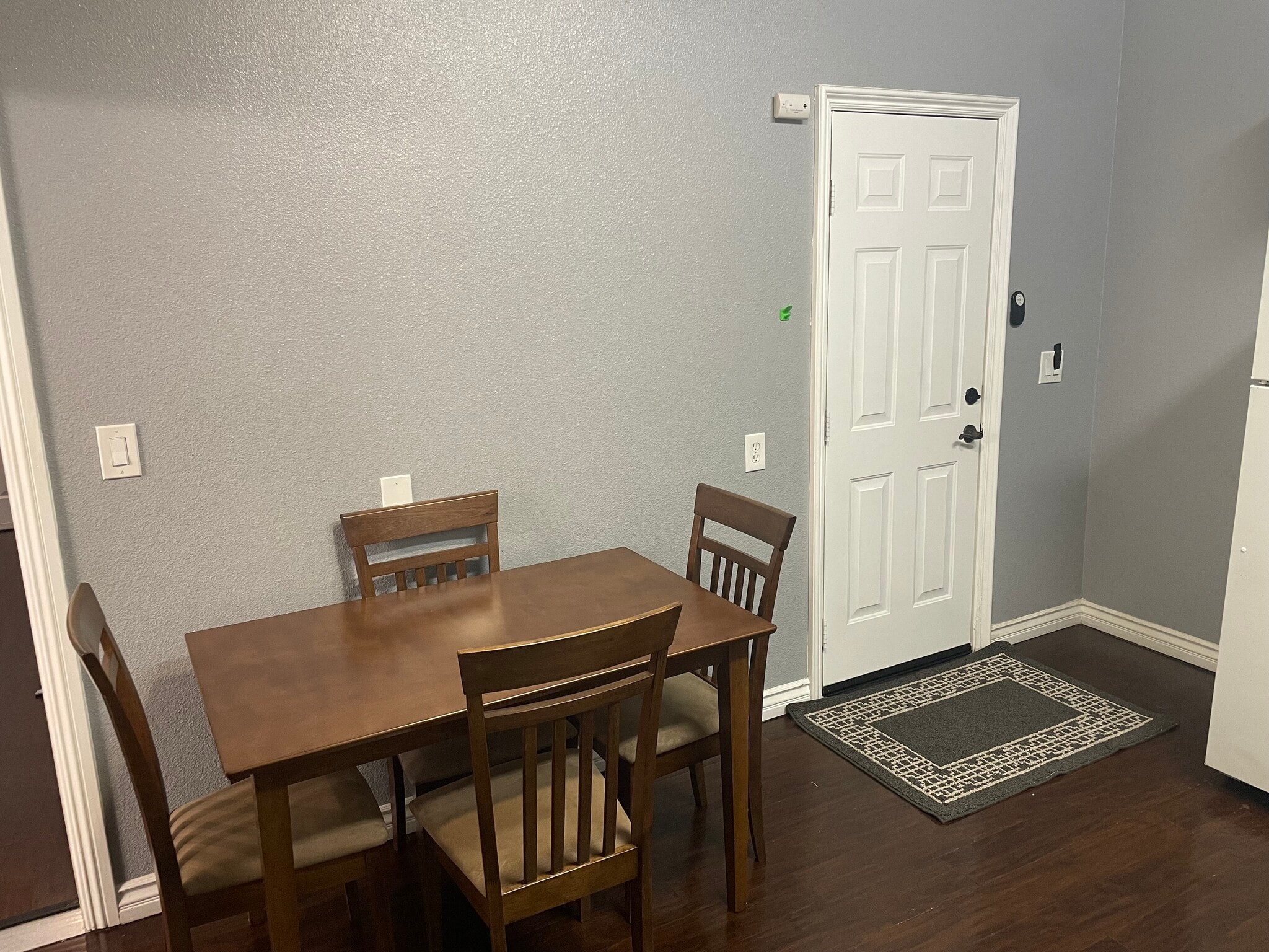 Building Photo - 16868 Ridge Cliff Dr