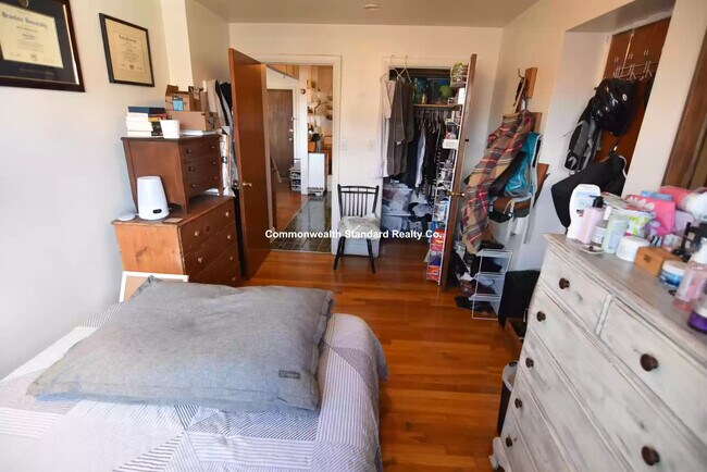 Building Photo - 199 Winthrop Rd