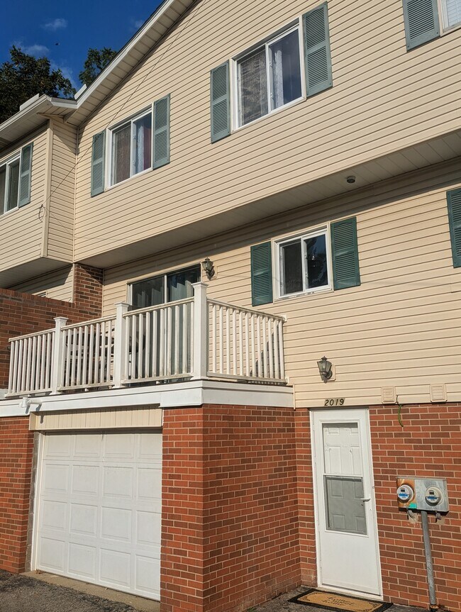 Building Photo - 2019 50th St SE