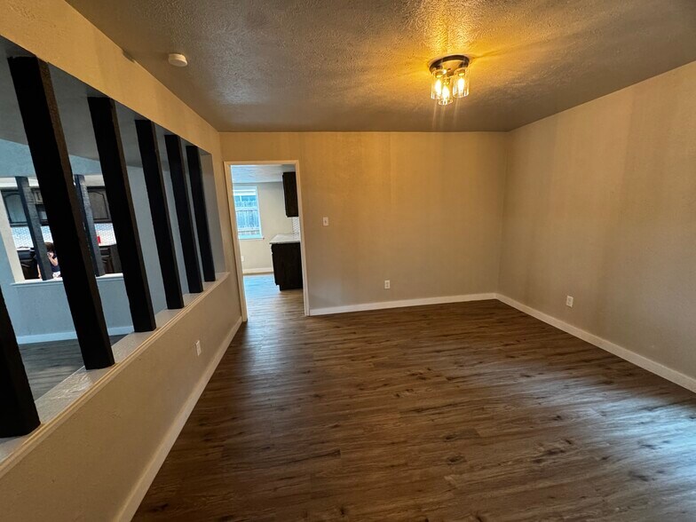 Building Photo - 7505 Whitewood Dr