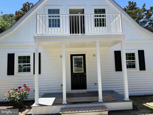 Building Photo - 27473 Southside Island Creek Rd