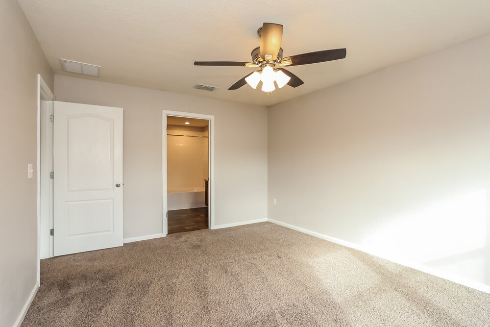 Building Photo - 6780 Sandle Dr