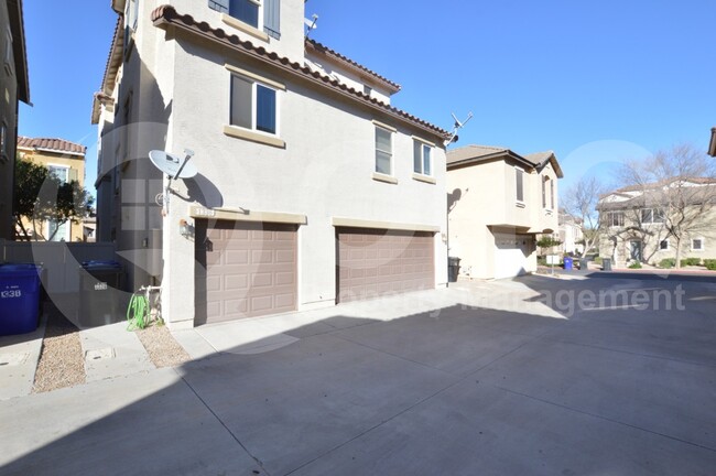 Building Photo - 1336 S Sabino Dr