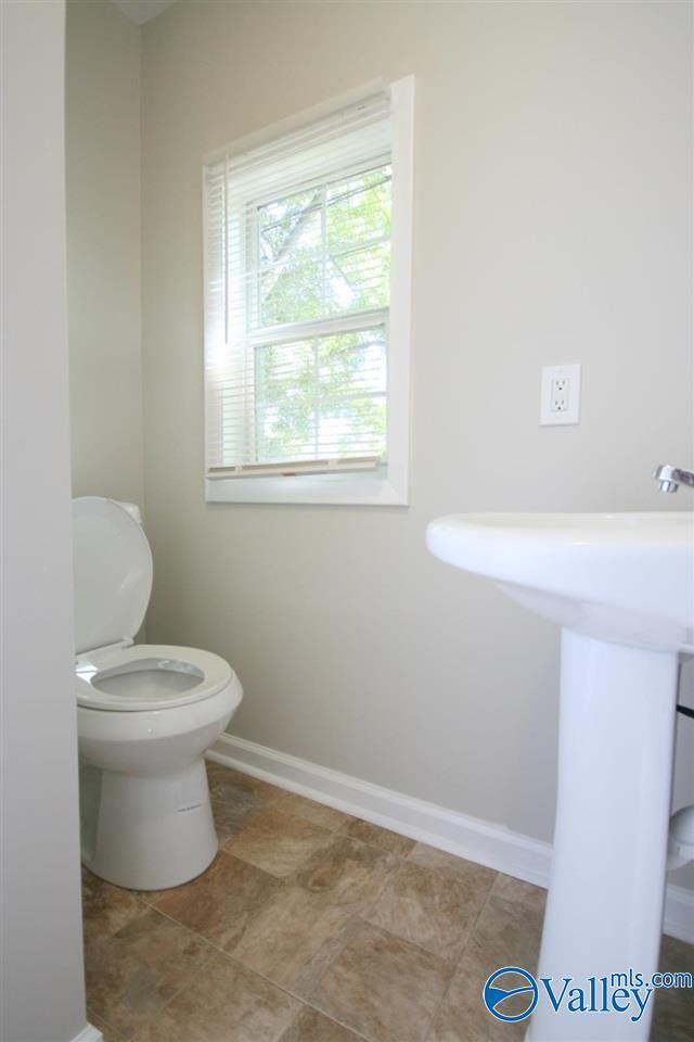 Building Photo - 403 Arthur St NW