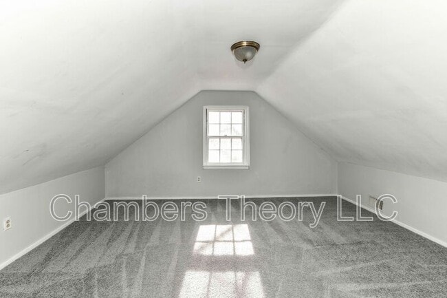Building Photo - 6903 Kincaid Ave
