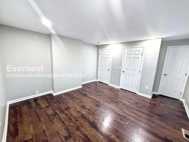 Building Photo - 8234 4th Ave S