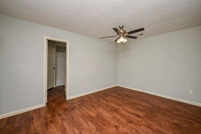 Building Photo - 6715 Greenyard Dr
