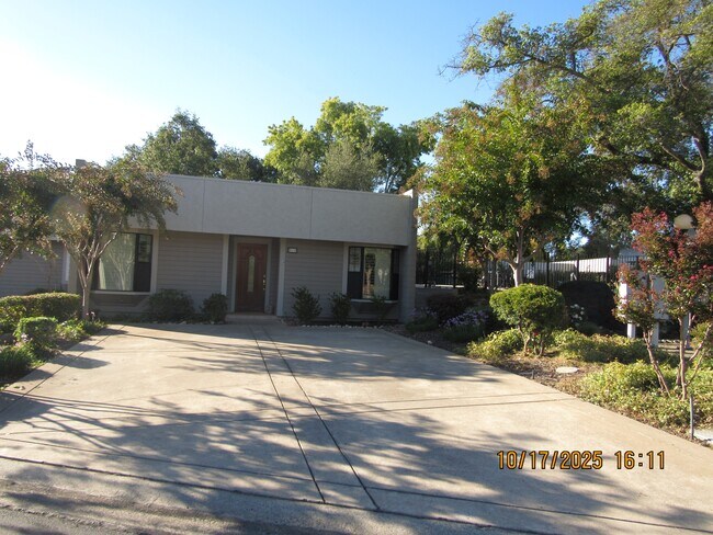 Building Photo - 7083-7083 Murieta Pkwy