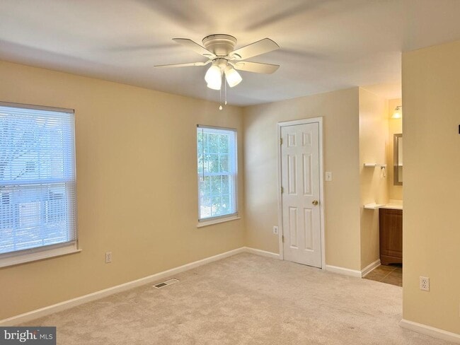 Building Photo - 15068 Catbrier Ct