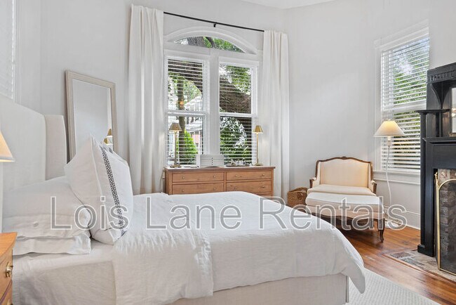 Building Photo - 35 Montagu St