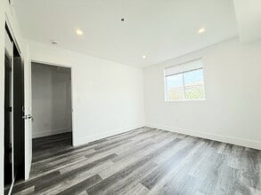 Building Photo - 2853 Cincinnati St