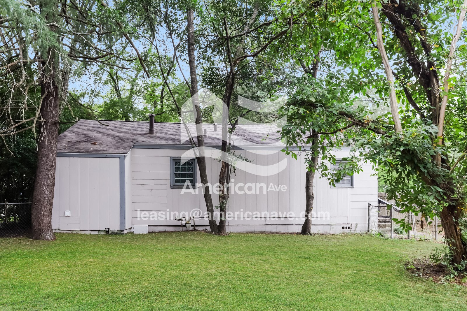 Building Photo - 214 Evergreen St