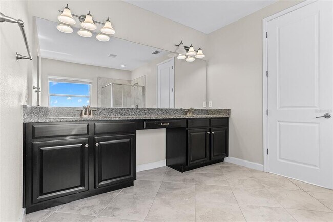 Building Photo - 11715 Navajo Sandstone St