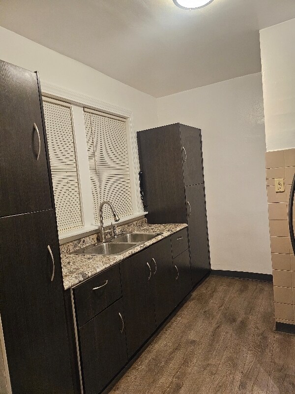 Building Photo - 1338 Van Buren St