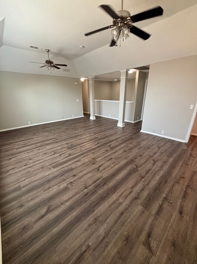 Building Photo - 2756 Thorncreek Ln