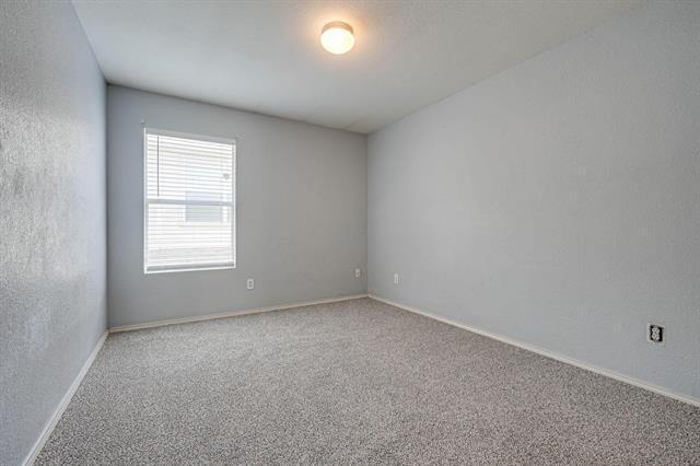 Building Photo - 14112 Esperanza Dr
